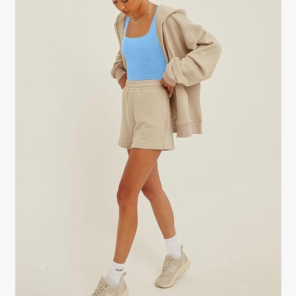 OQQ 3 Women's Ribbed Cropped Tank Tops - Black, Blue, Cream - Picture 3 of 6